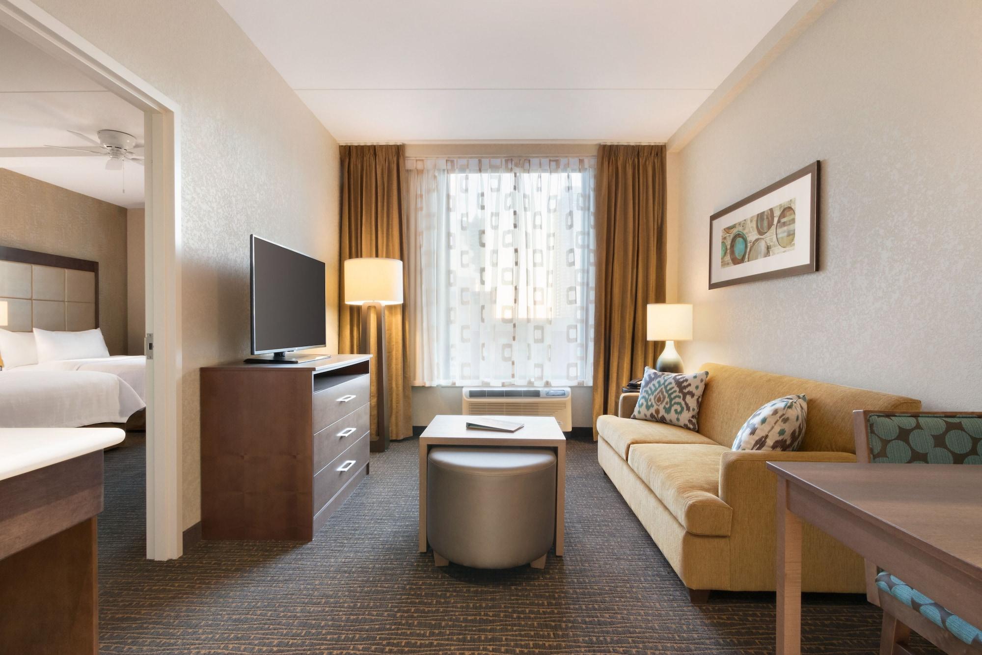 Homewood Suites By Hilton Calgary Downtown Bagian luar foto
