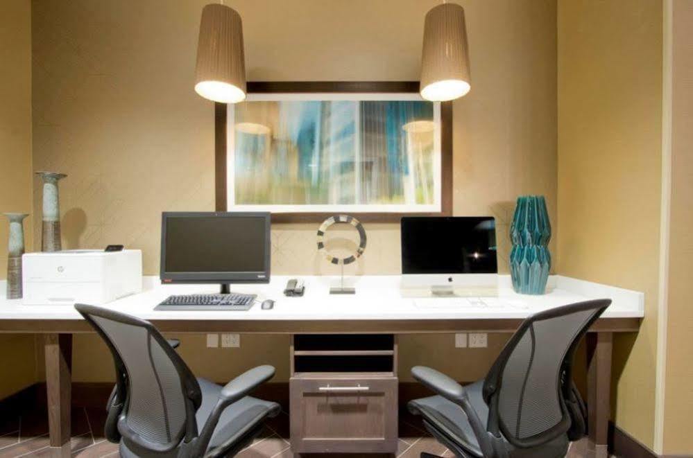 Homewood Suites By Hilton Calgary Downtown Bagian luar foto