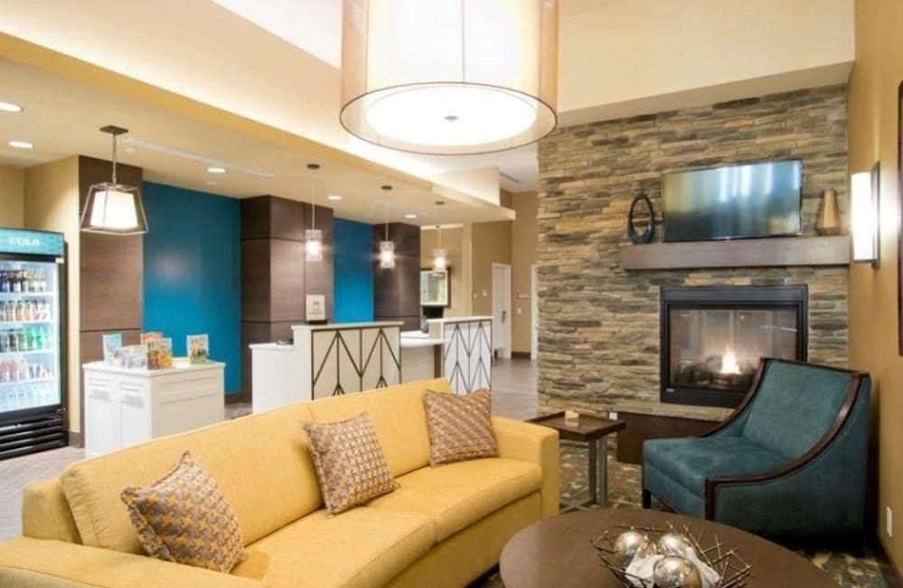 Homewood Suites By Hilton Calgary Downtown Bagian luar foto